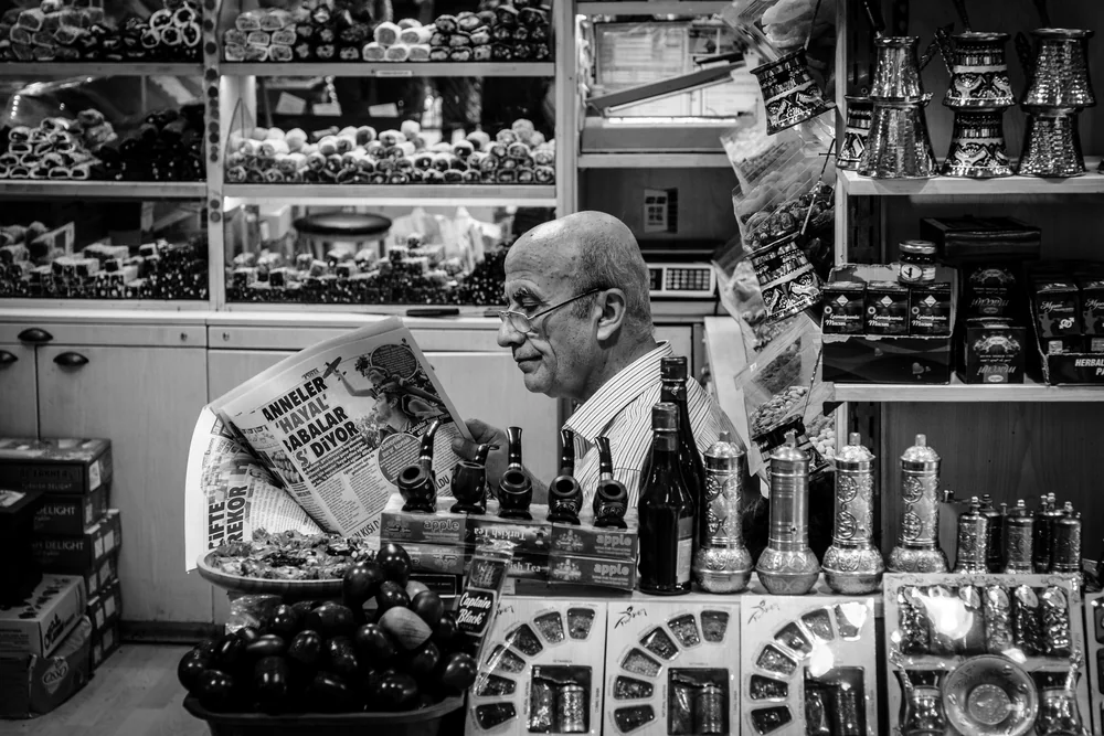 Street Photography in Istanbul, Turkey - Photo No. 5695 by Przemek Wozny