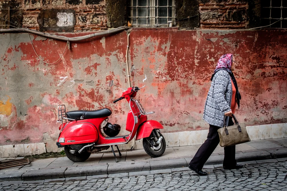 Street Photography in Istanbul, Turkey - Photo No. 5806 by Przemek Wozny