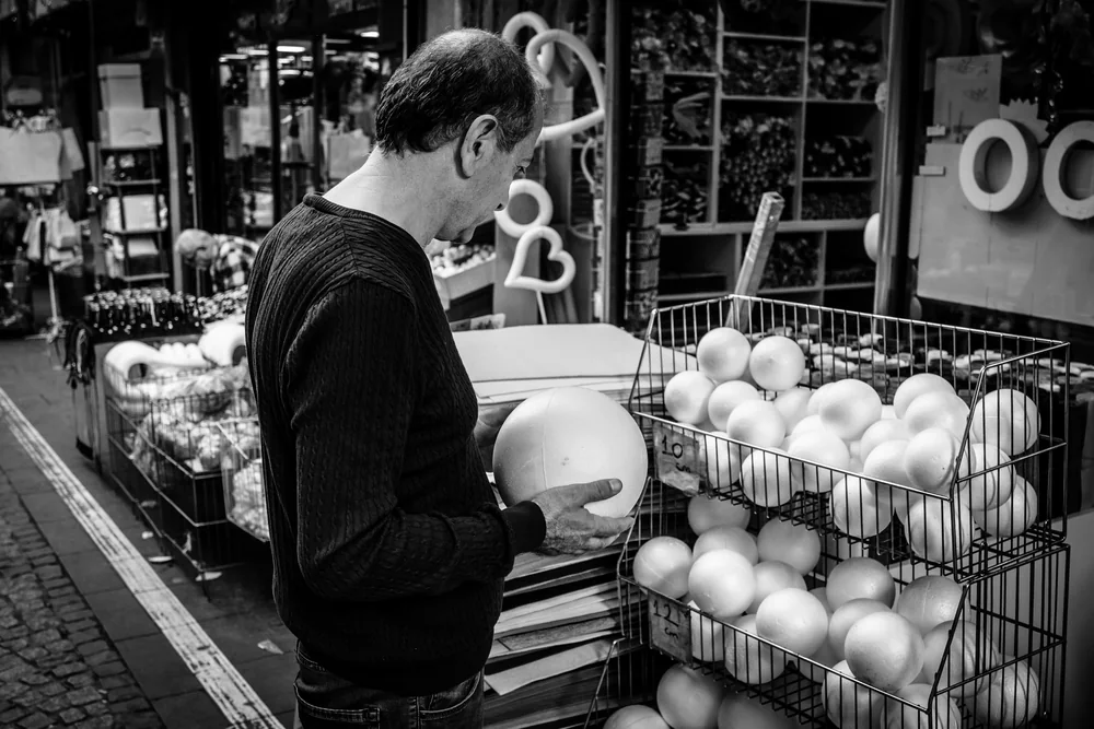 Street Photography in Istanbul, Turkey - Photo No. 6215 by Przemek Wozny