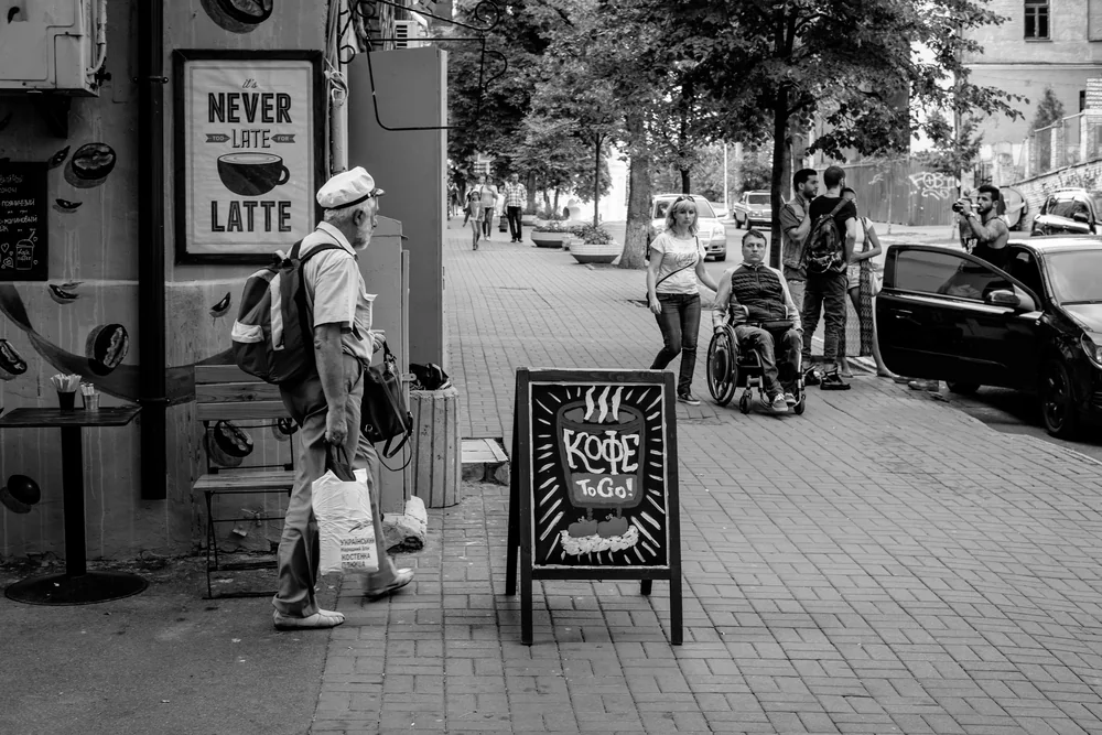 Street Photography in Kiev, Ukraine - Photo No. 6279 by Przemek Wozny