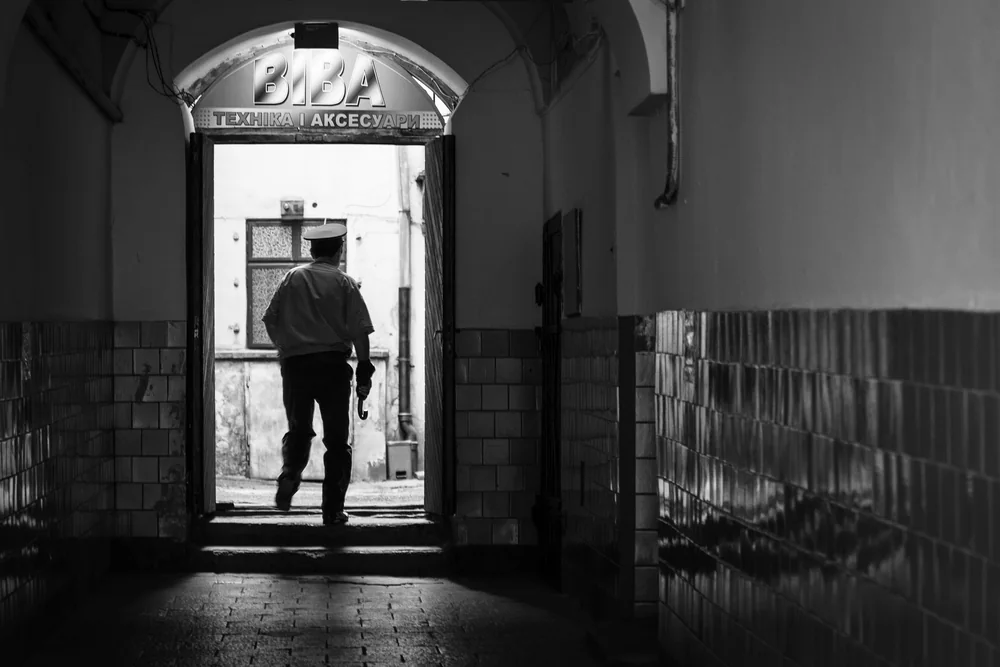 Street Photography in Lviv, Ukraine - Photo No. 8922 by Przemek Wozny