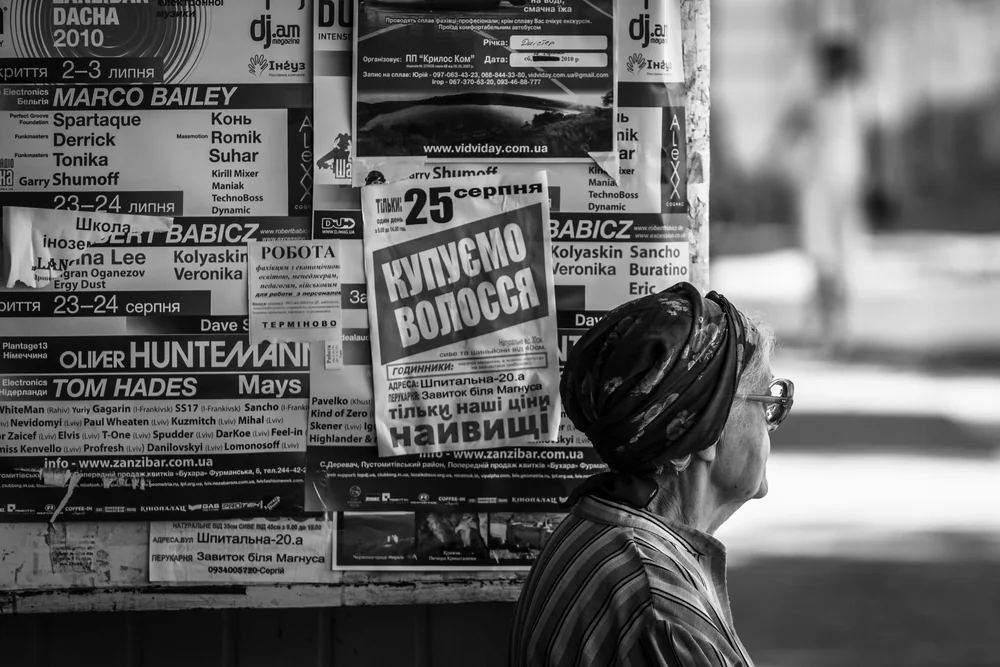 Street Photography in Lviv, Ukraine - Photo No. 9609 by Przemek Wozny