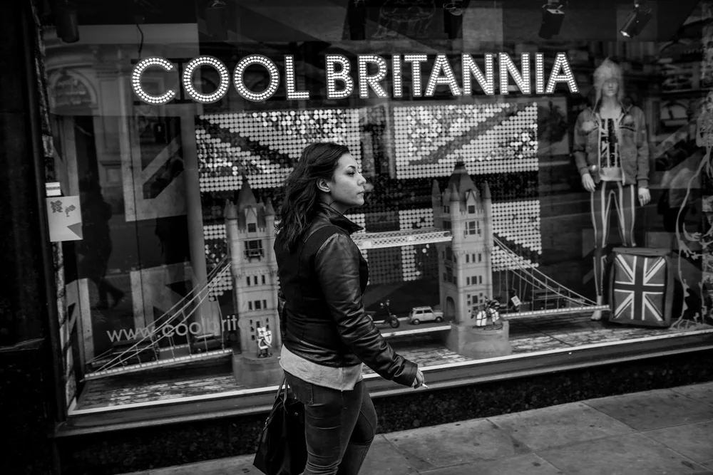 Street Photography in London, United Kingdom - Photo No. 3890 by Przemek Wozny