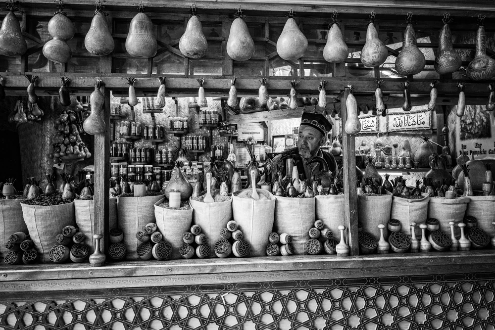 Street Photography in Bukhara, Uzbekistan - Photo No. 4018 by Przemek Wozny