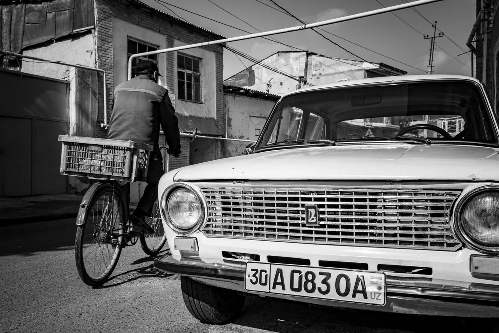 Street Photography in Samarkand, Uzbekistan - Photo No. 5405 by Przemek Wozny