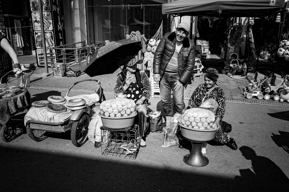 Street Photography in Samarkand, Uzbekistan - Photo No. 5513 by Przemek Wozny