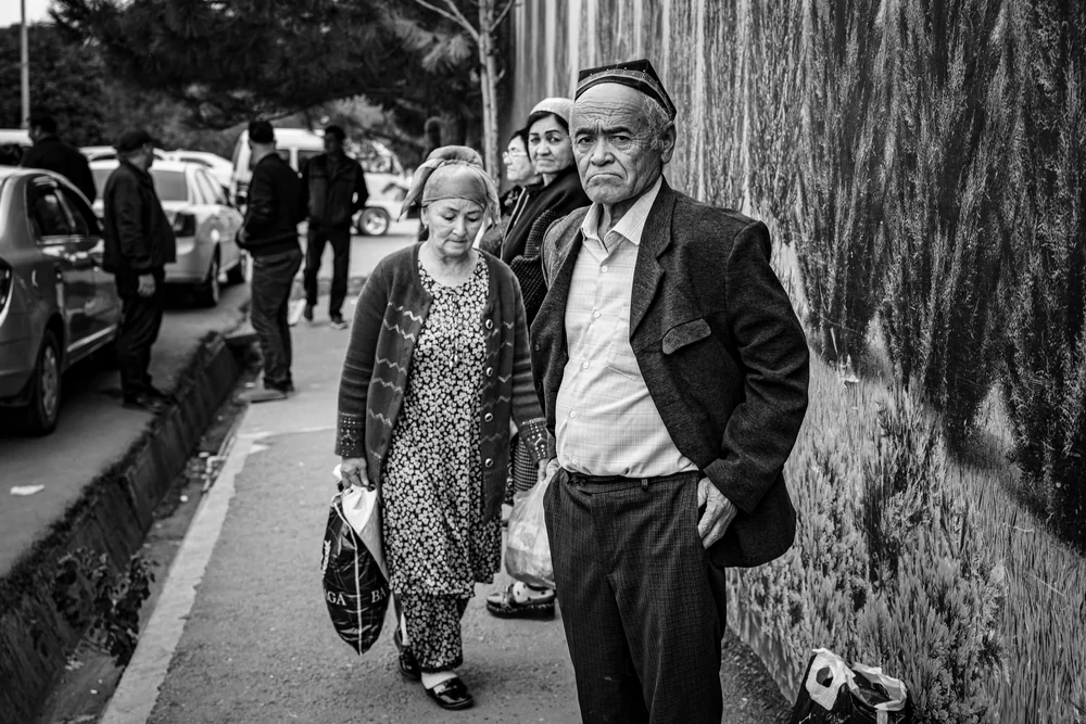 Street Photography in Samarkand, Uzbekistan - Photo No. 5877 by Przemek Wozny