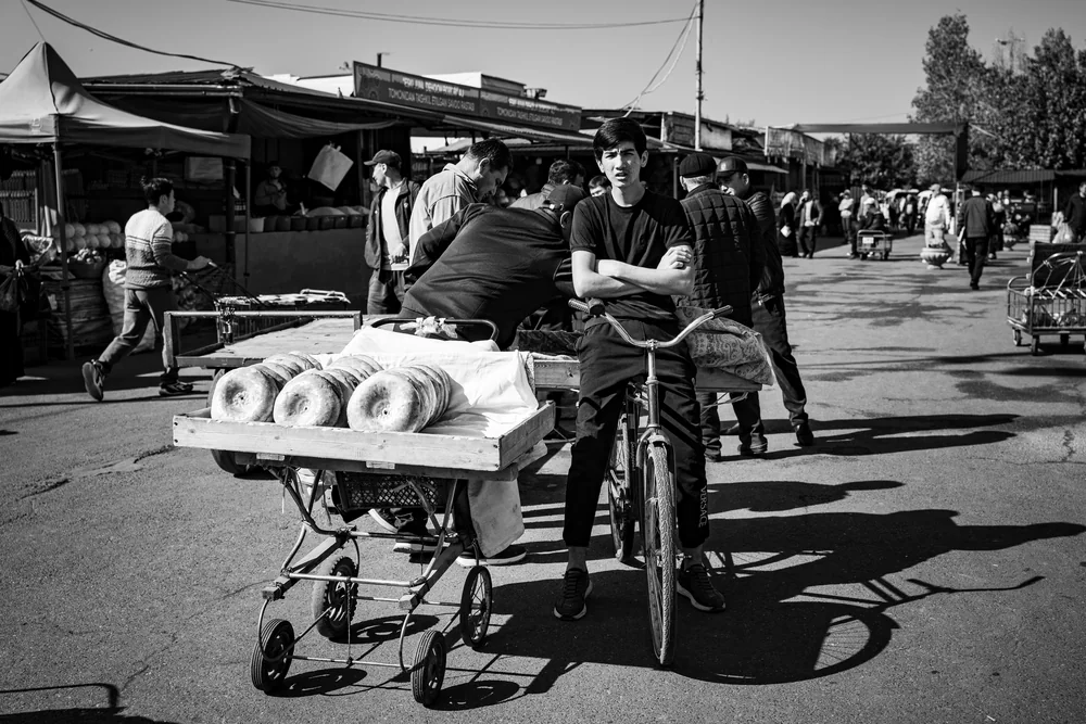 Street Photography in Tashkent, Uzbekistan - Photo No. 0979 by Przemek Wozny