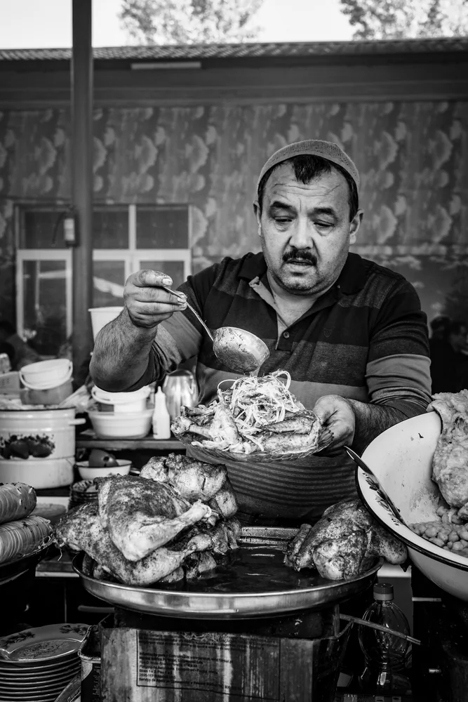 Street Photography in Tashkent, Uzbekistan - Photo No. 1194 by Przemek Wozny