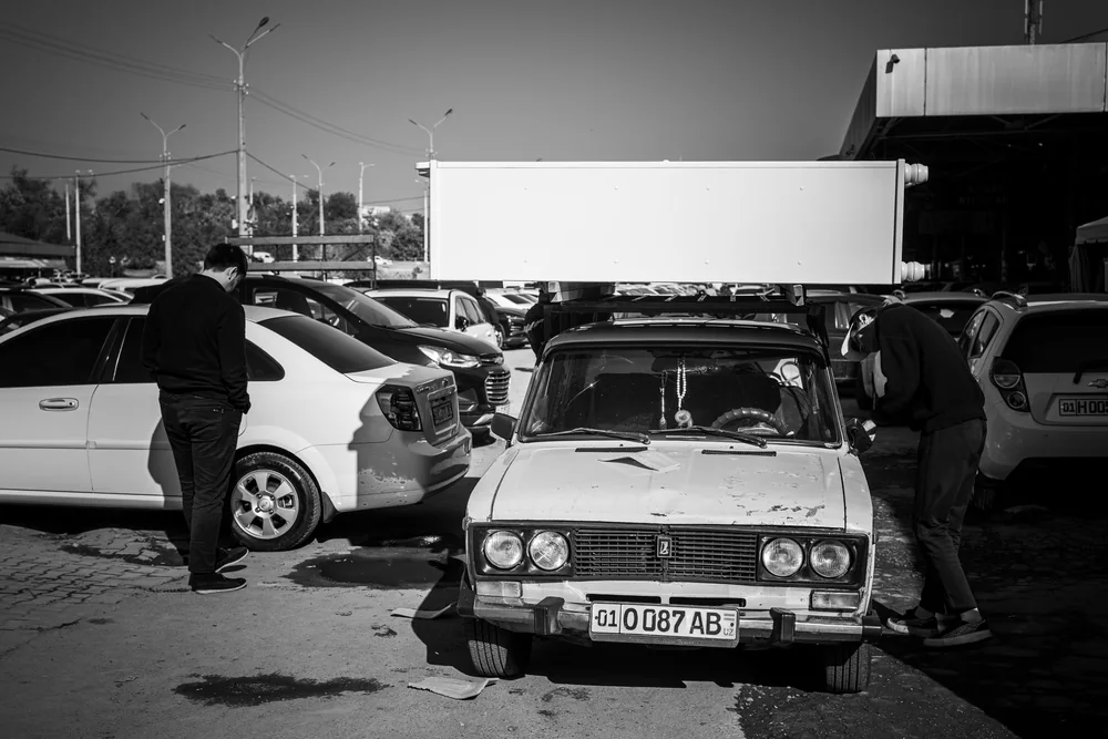 Street Photography in Tashkent, Uzbekistan - Photo No. 1353 by Przemek Wozny