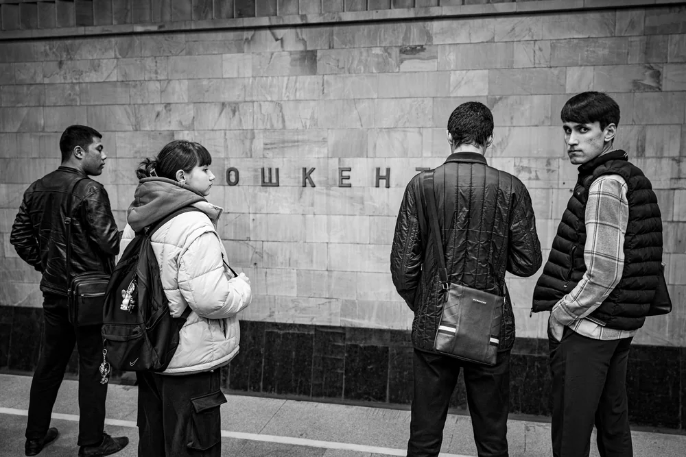 Street Photography in Tashkent, Uzbekistan - Photo No. 6171 by Przemek Wozny