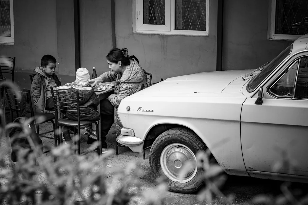 Street Photography in Tashkent, Uzbekistan - Photo No. 6677 by Przemek Wozny