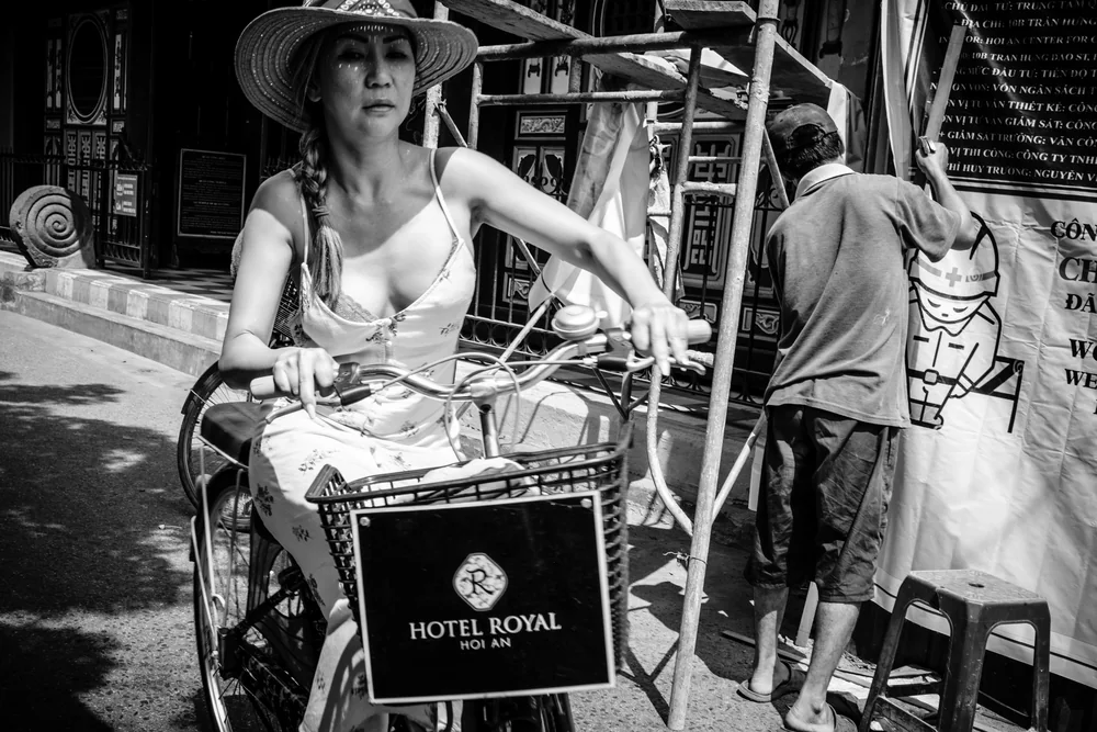 Street Photography in Da Nang, Vietnam - Photo No. 4078 by Przemek Wozny