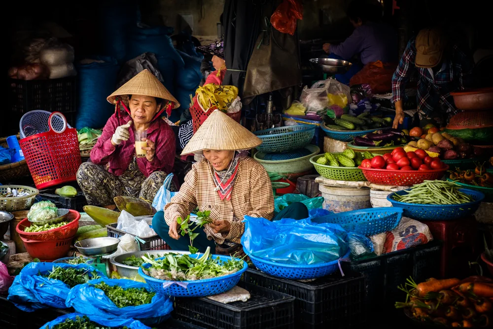 Street Photography in Da Nang, Vietnam - Photo No. 5132 by Przemek Wozny