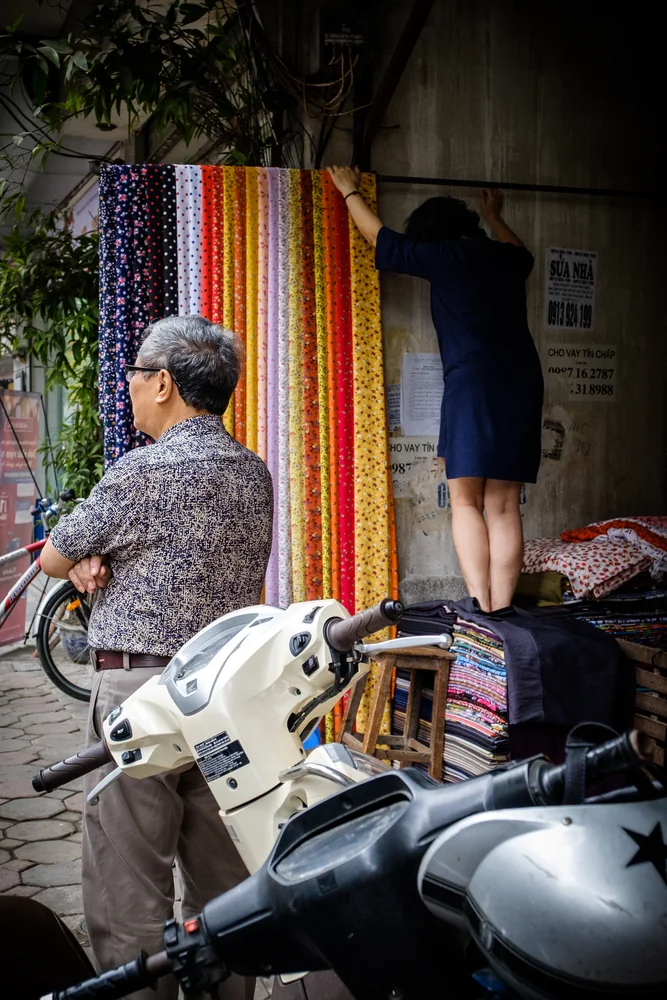 Street Photography in Da Nang, Vietnam - Photo No. 8082 by Przemek Wozny