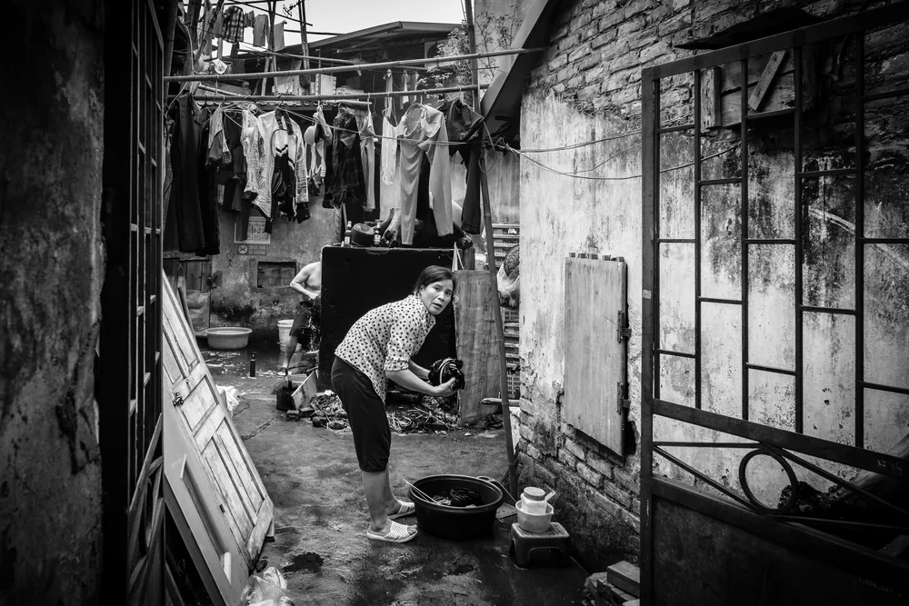 Street Photography in Da Nang, Vietnam - Photo No. 9728 by Przemek Wozny